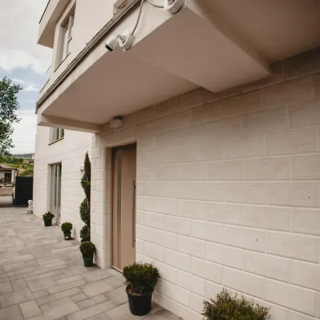 White House Iris Napoca - 1- Parcare Gratuita, Self Check In 24h, Aeroport 15 Minute ! *