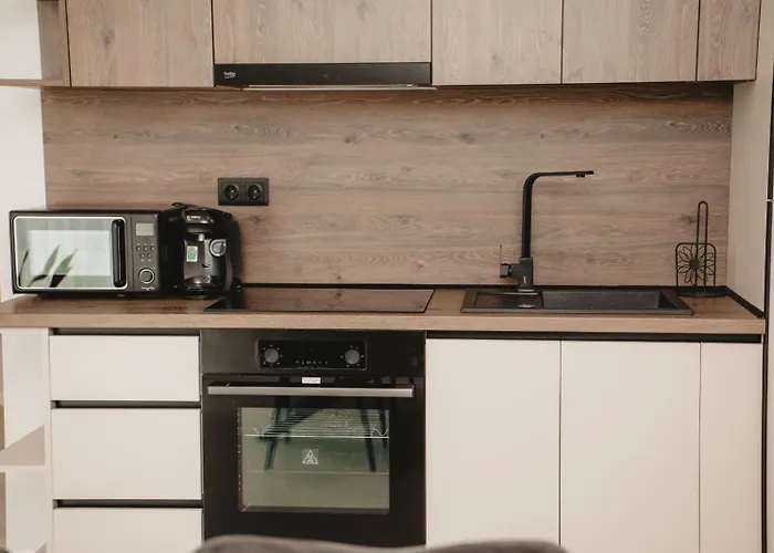 Apartament White House Iris Napoca - 1- Parcare Gratuita, Self Check In 24h, Aeroport 15 Minute ! Kluż-Napoka