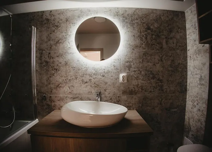 White House Iris Napoca - 1- Parcare Gratuita, Self Check In 24h, Aeroport 15 Minute ! *