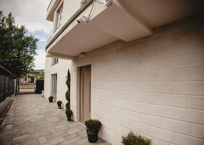 White House Iris Napoca - 1- Parcare Gratuita, Self Check In 24h, Aeroport 15 Minute ! *